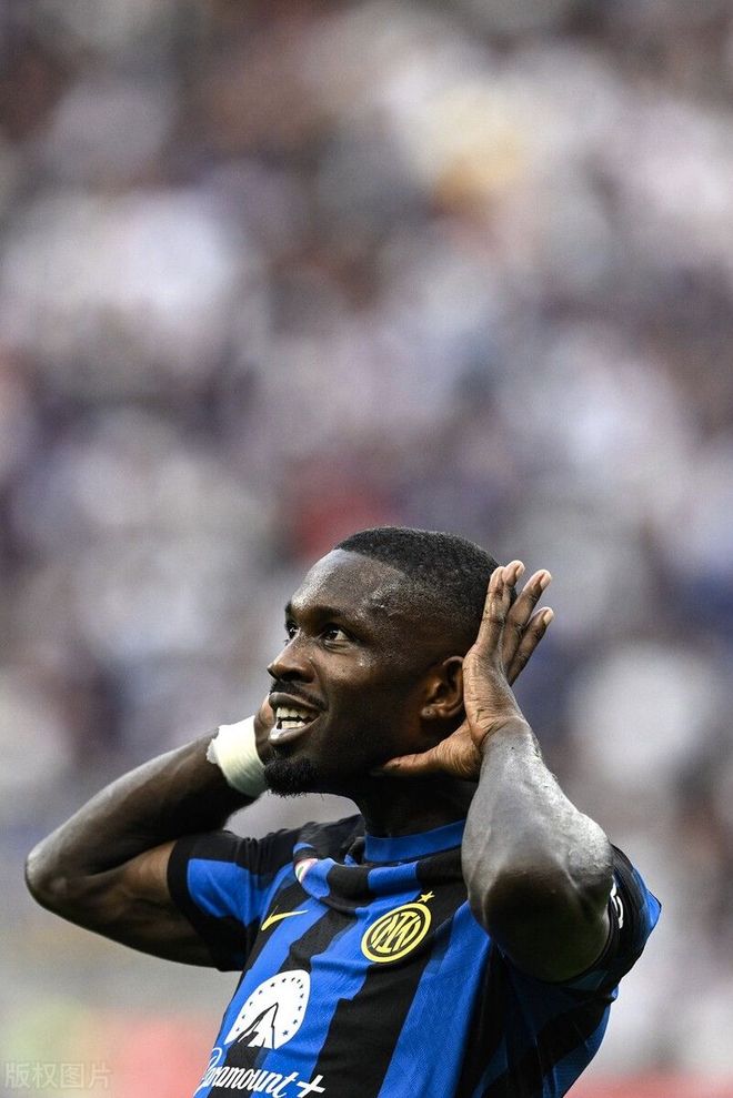 国乒抵达马 国乒抵达马