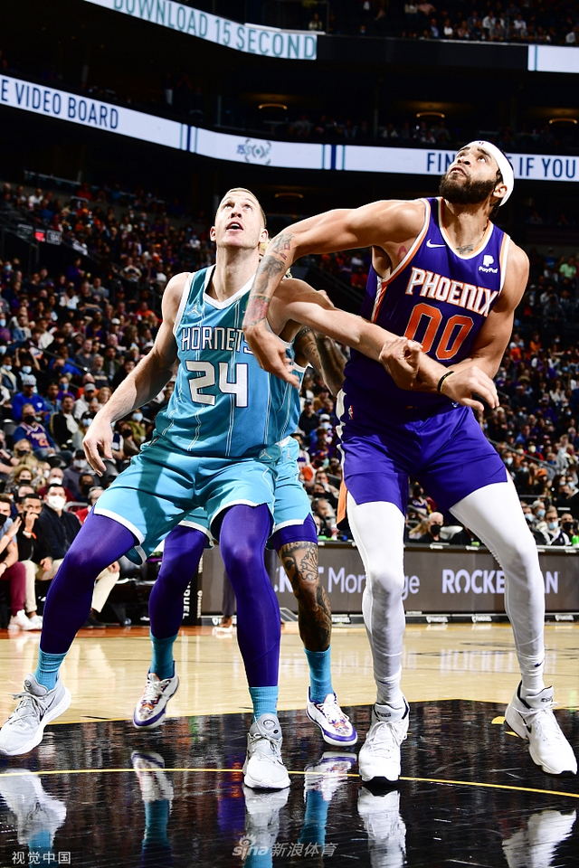 凭借卓越的 凭借卓越的